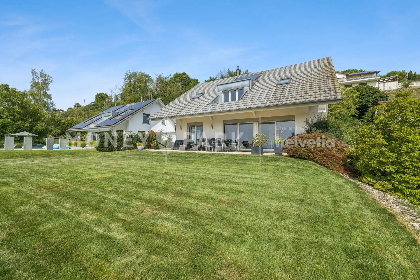 Charming Villa with Lake View - Photo 14 of 14