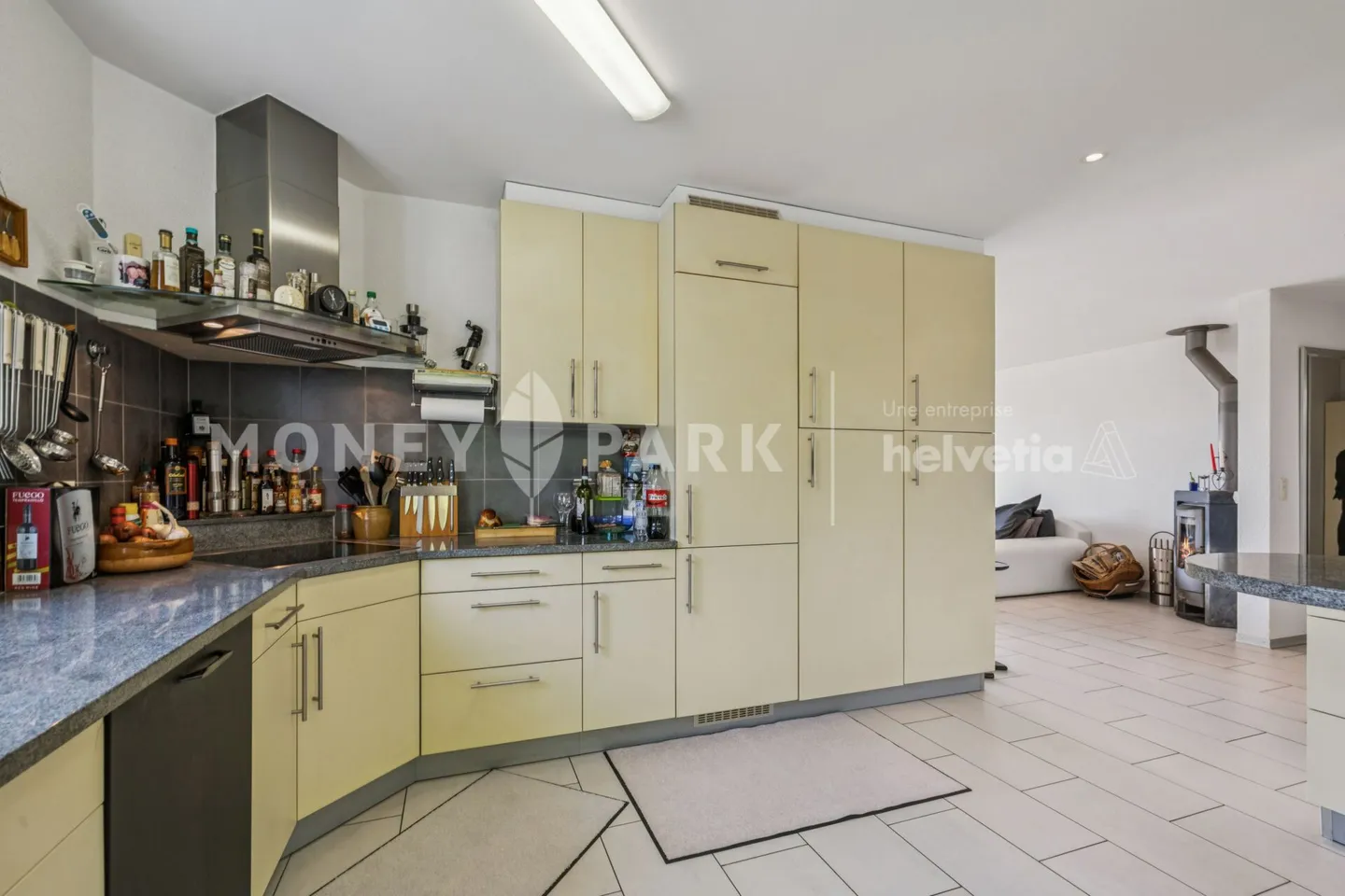 Charming Villa with Lake View - Photo 10 of 14