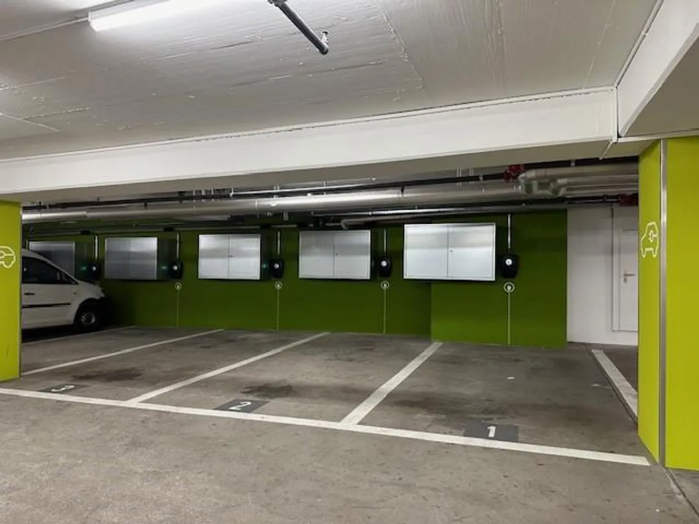 Einstellplätze sowie Elektroparkplätze, in 8048 Zürich,  zu vermieten - Foto 4 von 5