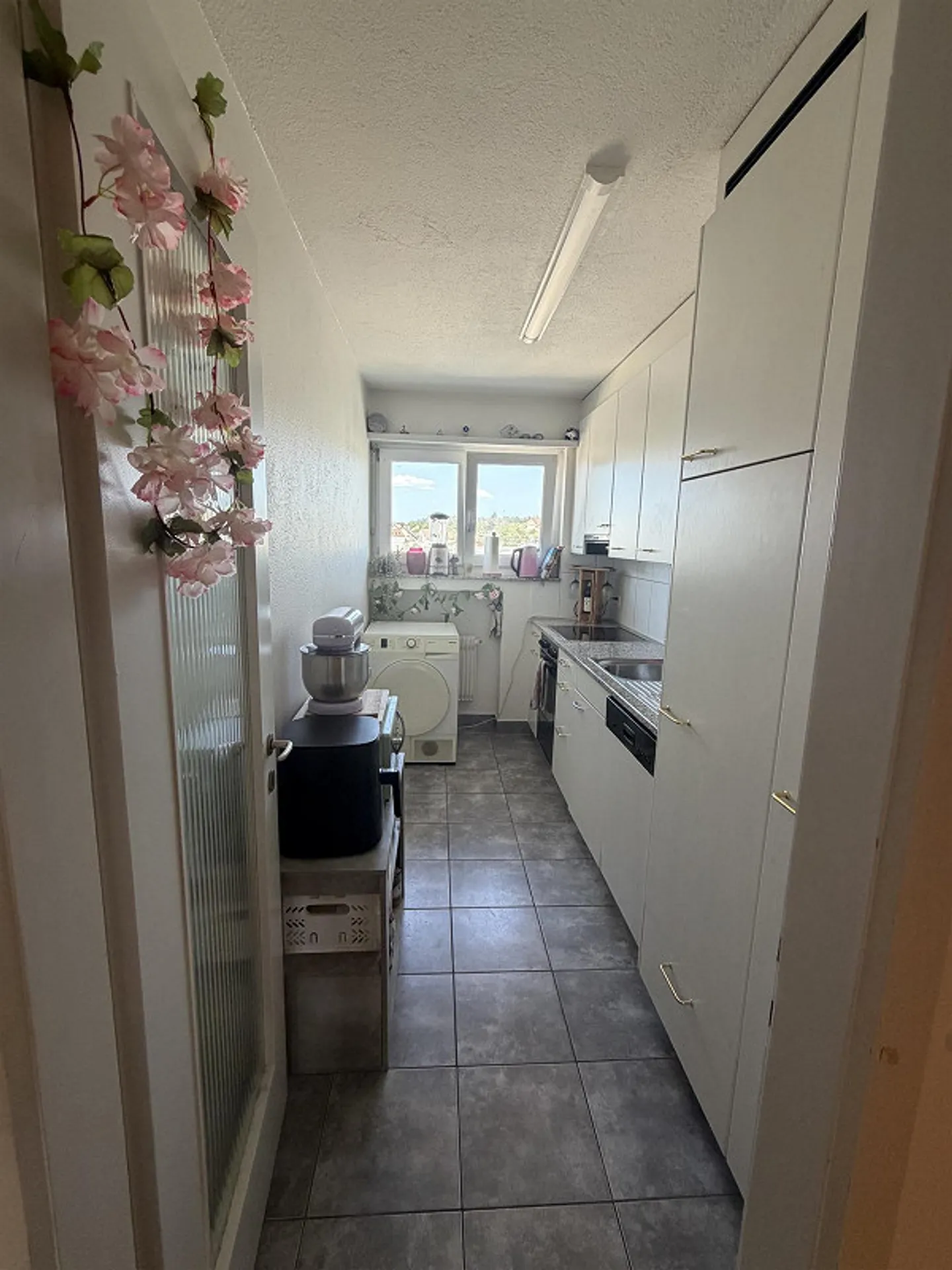3 Room Apartment - Photo 2 of 19