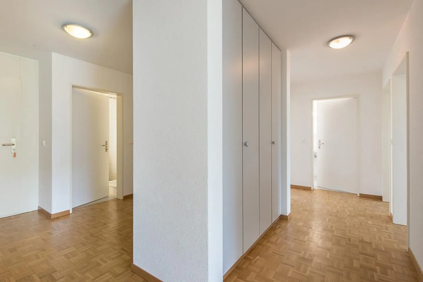 Charming Apartment with Balcony - Photo 6 of 6