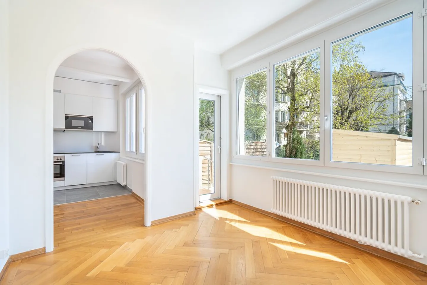 Studio Moderno con Terrazza Privata - Foto 2 di 9