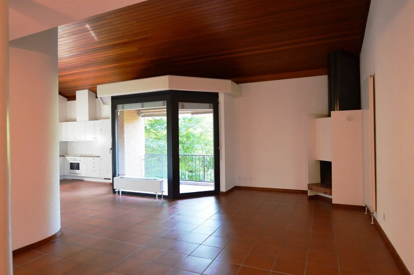 5.5-ROOM DUPLEX APARTMENT WITH TERRACE IN A QUIET GREEN AREA - Photo 2 of 13