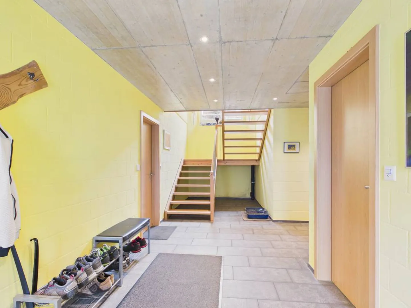 Grosszügiges Einfamilienhaus mit Blick ins Grüne - Foto 11 von 15