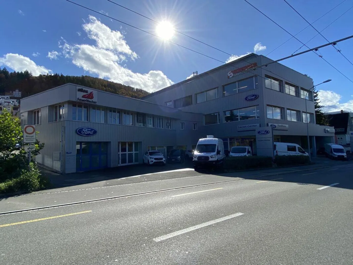 Espace commercial à louer - Photo 1 sur 9