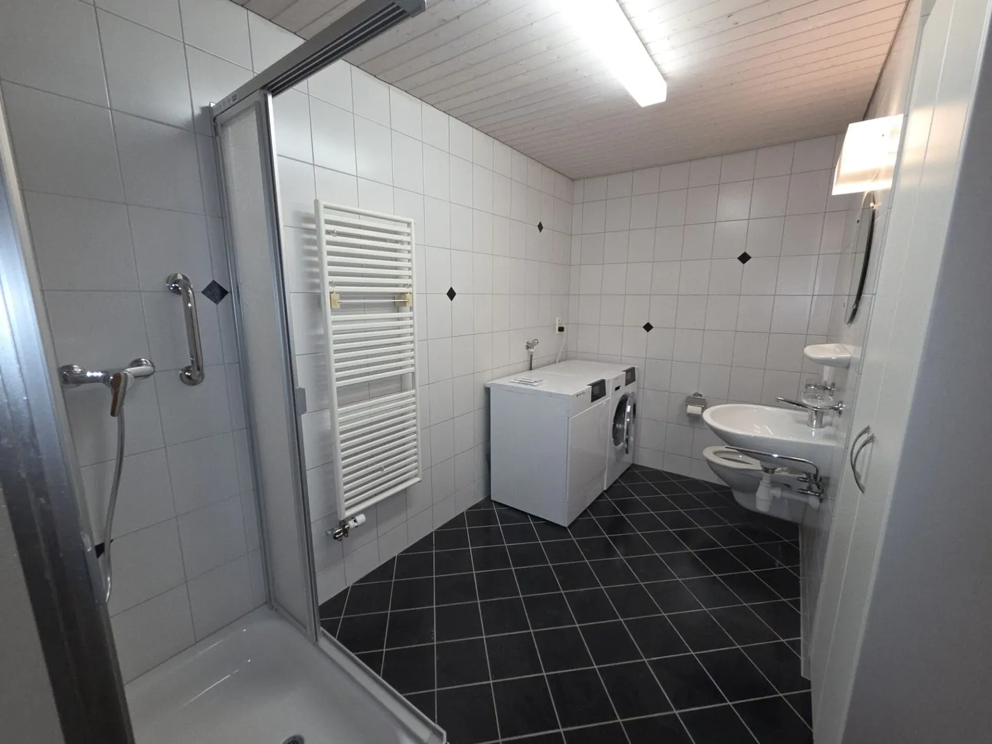 Spacious Dachwohnung in Dussnang - Photo 7 of 16