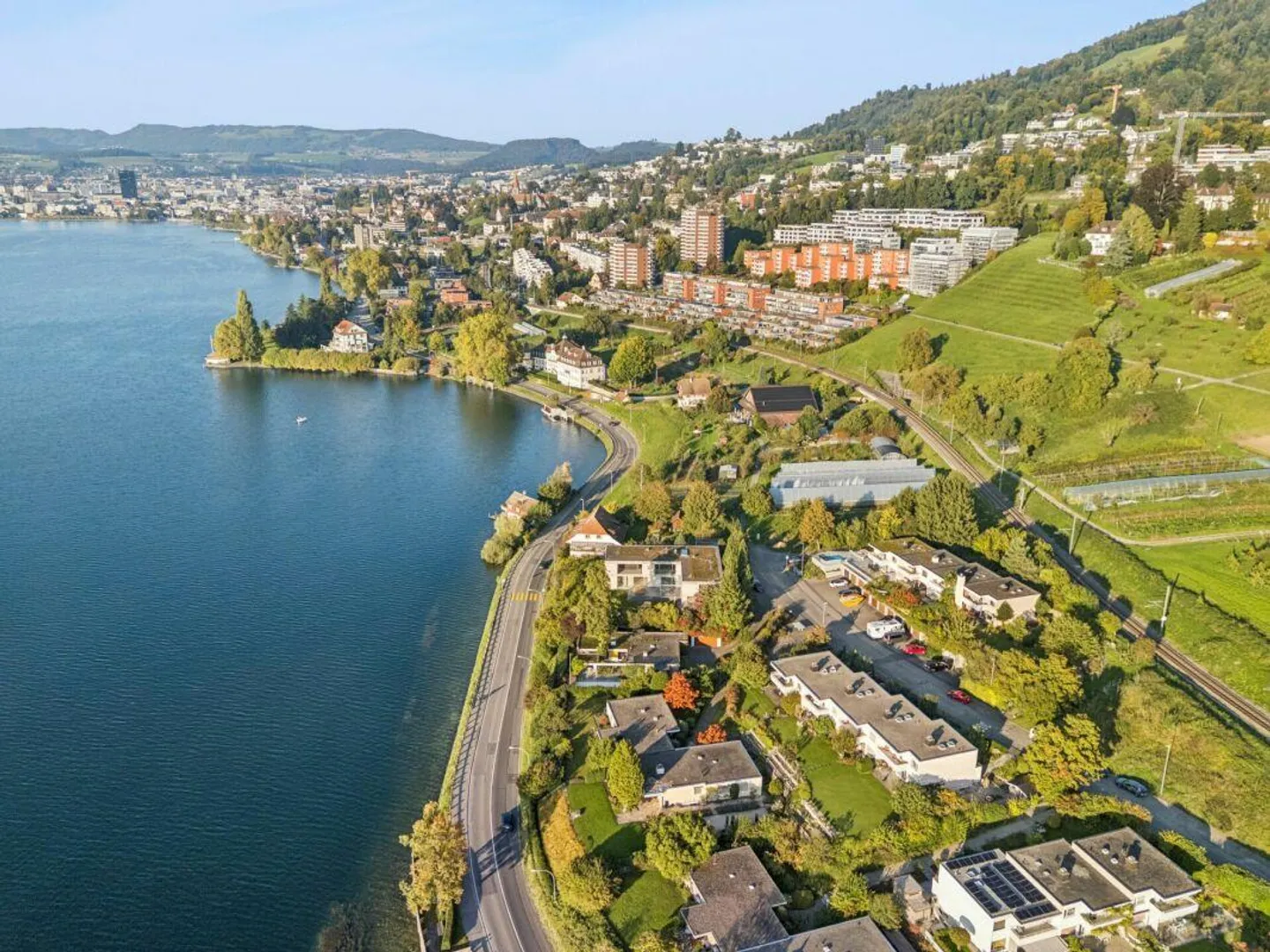 Living with a dream view of the lake in Oberwil - Photo 9 of 30