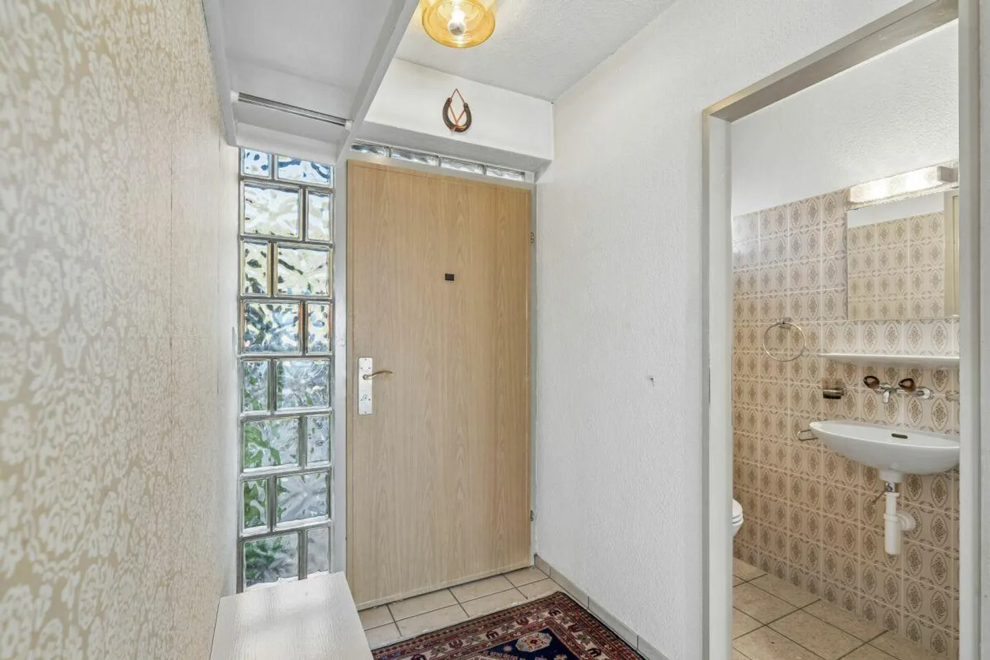 Living with a dream view of the lake in Oberwil - Photo 11 of 30