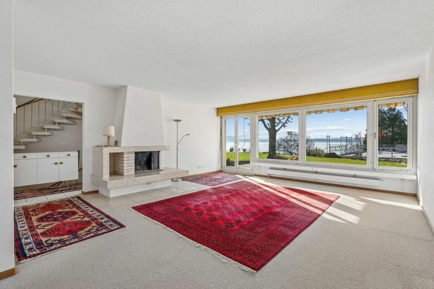 Living with a dream view of the lake in Oberwil - Photo 12 of 30