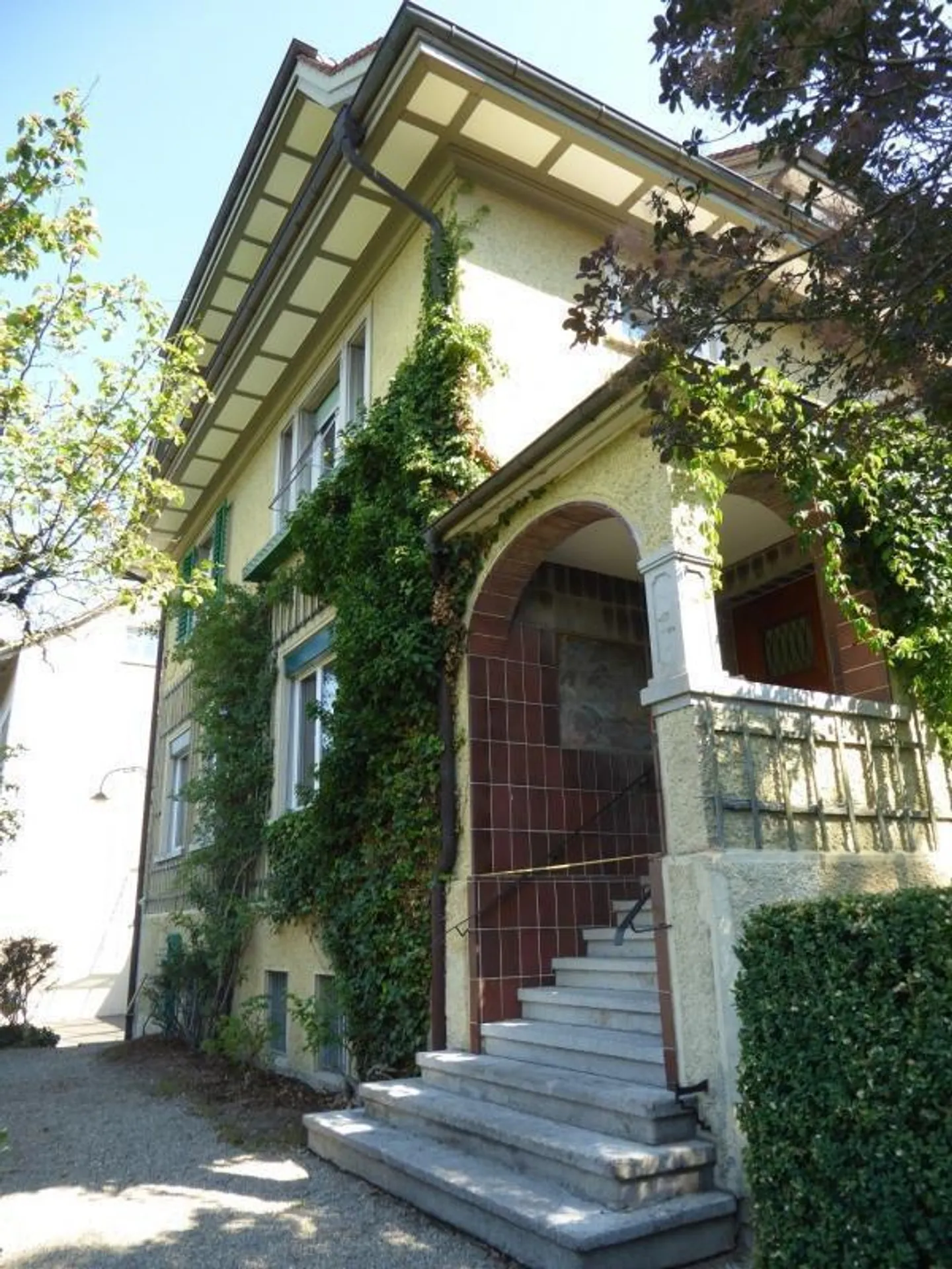 Villa in Thayngen: Wohnen & Arbeiten - Foto 2 von 15