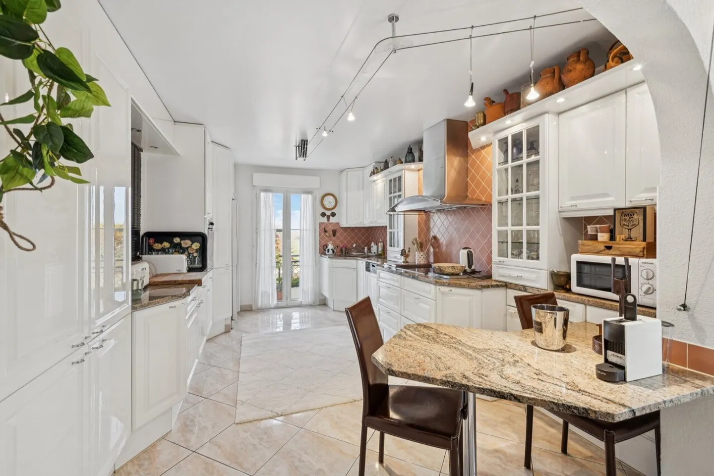 Il tuo angolo di pace in una zona residenziale ricercata - Foto 6 di 20