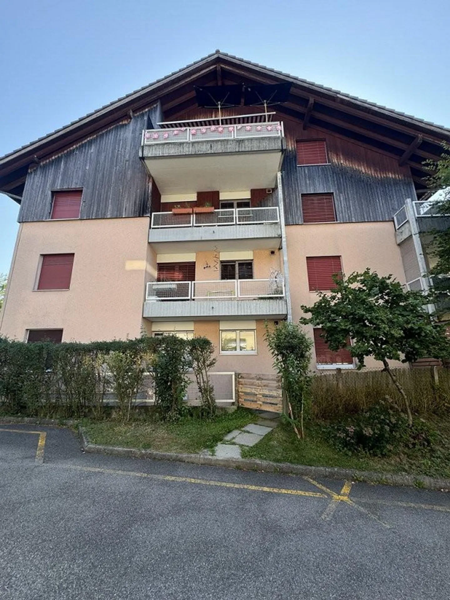 Vivere nel verde - tranquillo, luminoso e ben collegato - Foto 1 di 9