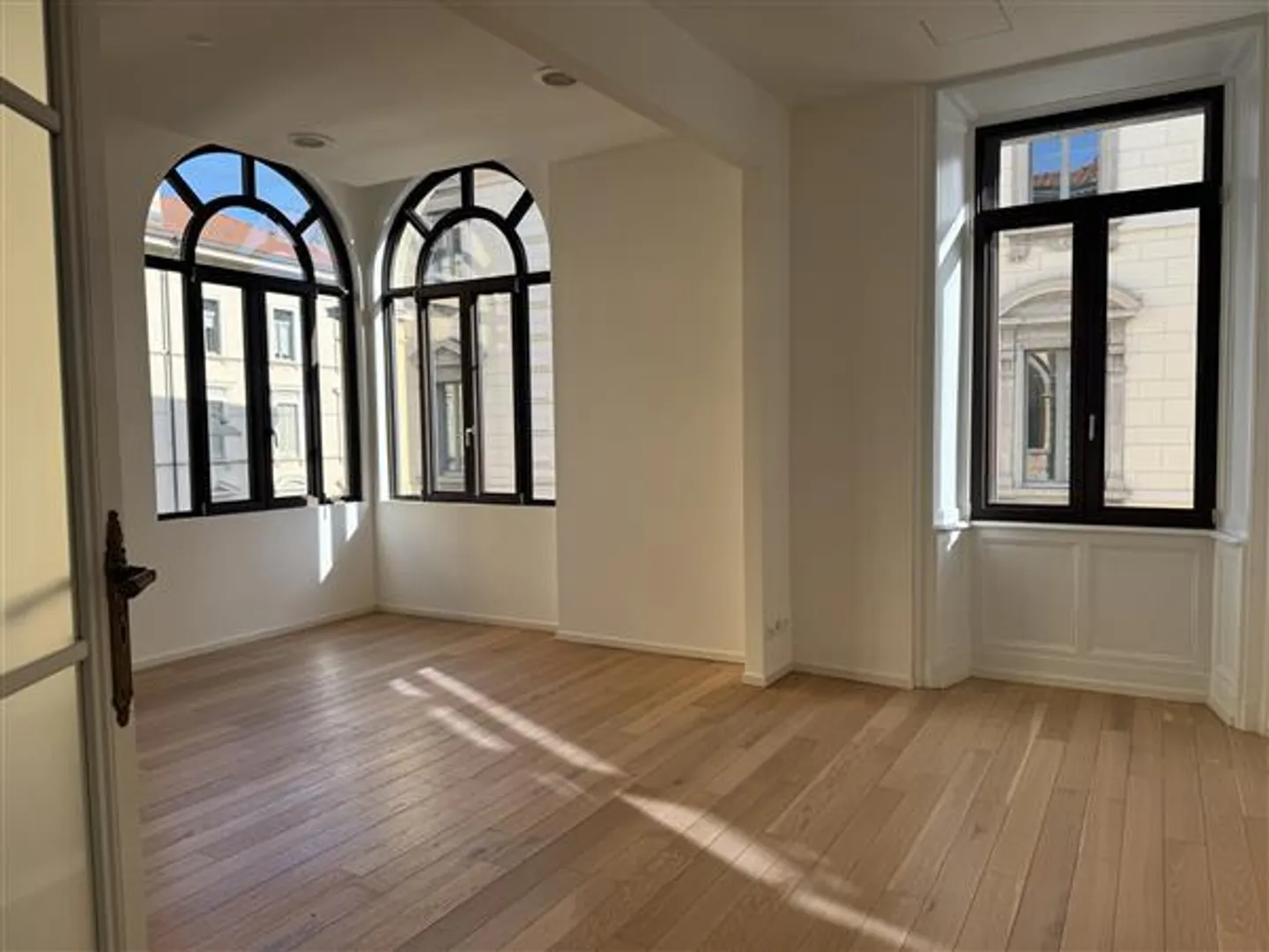 Lugano Luxury Apartment with Lake View - Photo 2 of 12