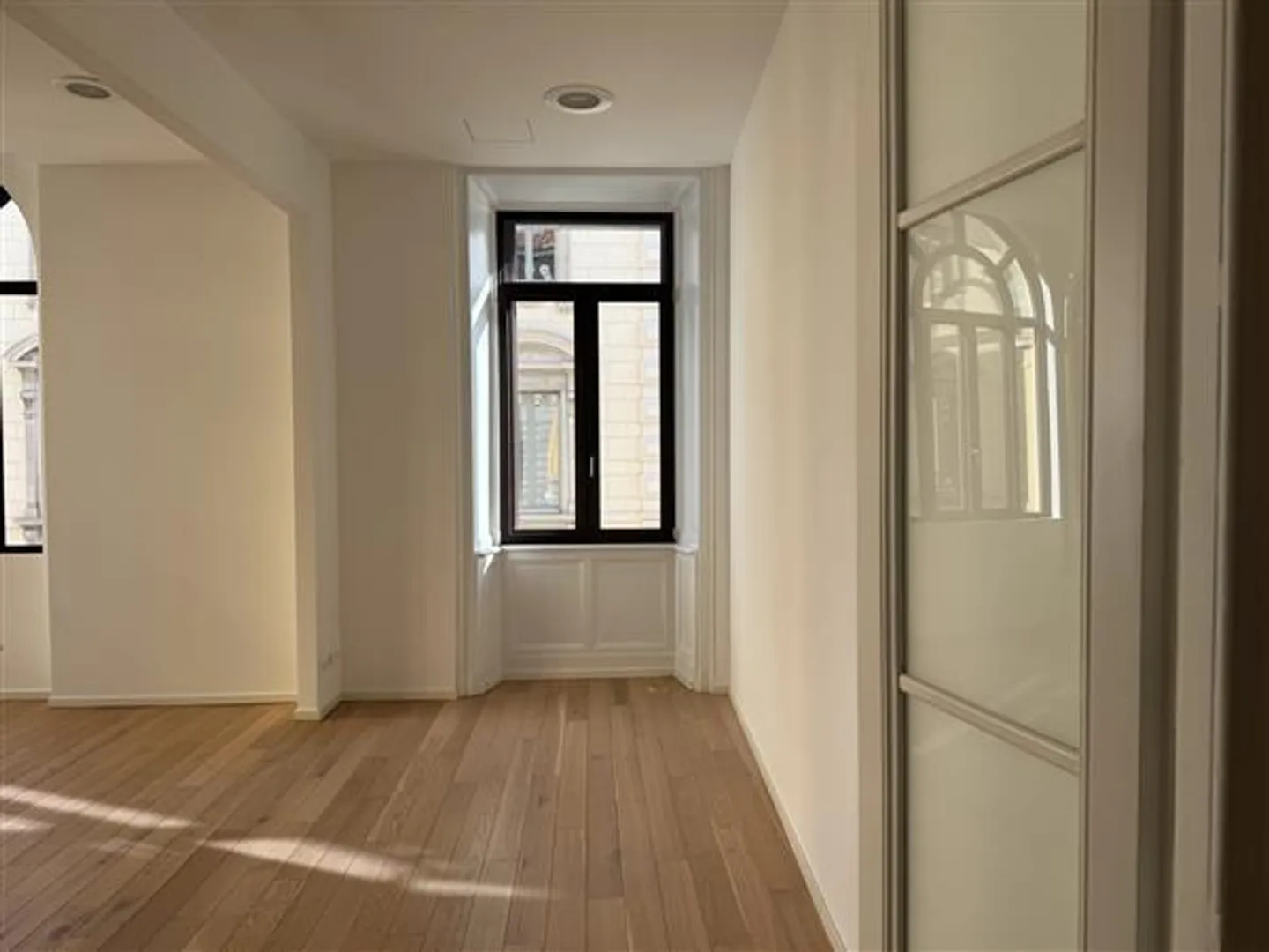 Lugano Luxury Apartment with Lake View - Photo 3 of 12