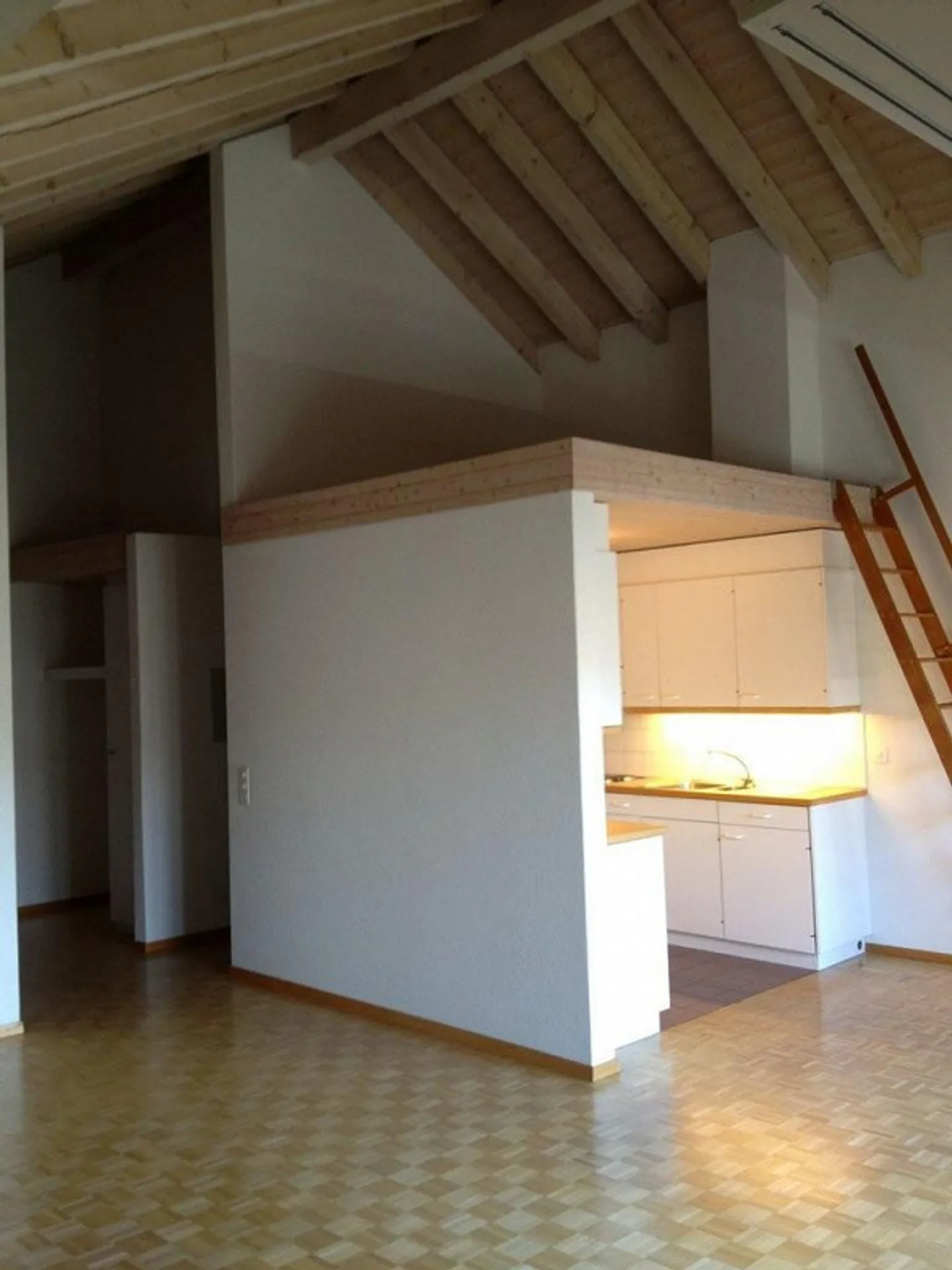 Vivere nel verde - tranquillo, luminoso e ben collegato - Foto 6 di 9