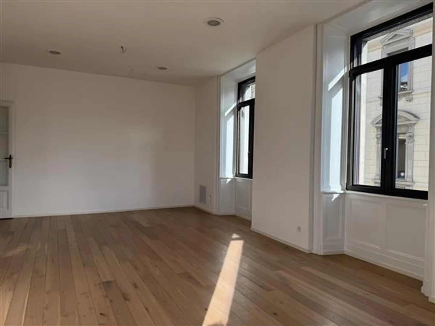 Lugano Luxury Apartment with Lake View - Photo 8 of 12