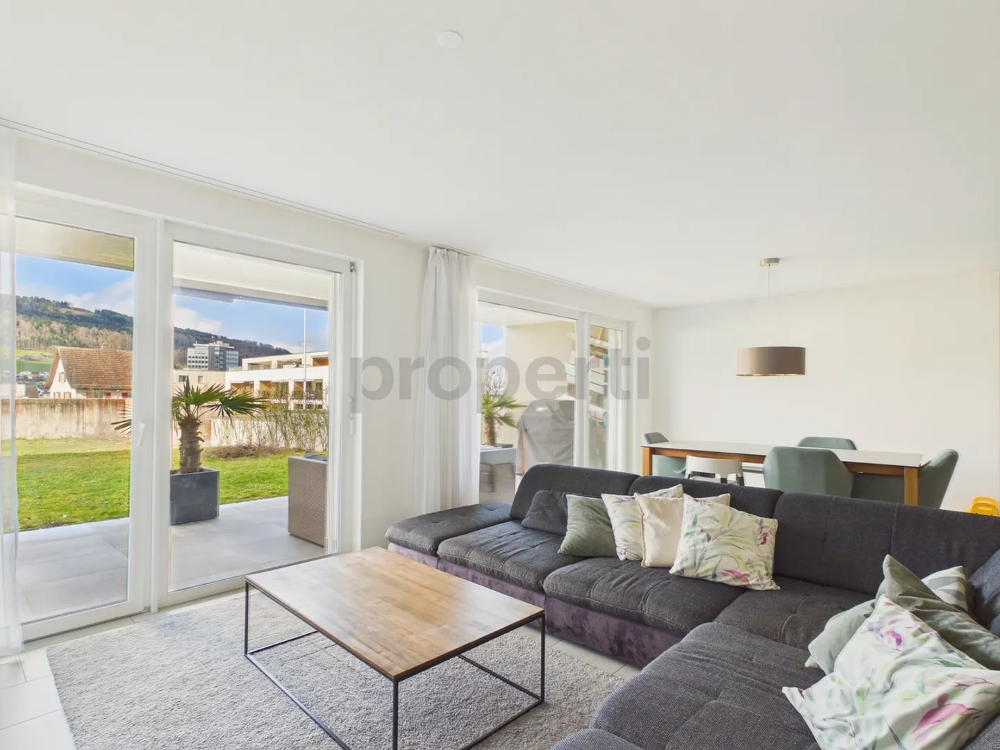 Appartement moderne avec ascenseur - Photo 1 sur 11