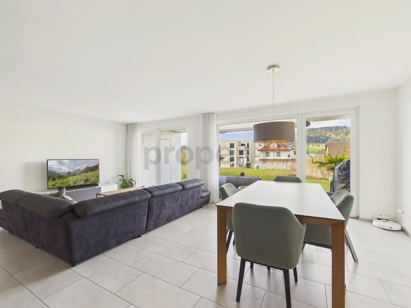 Appartement moderne avec ascenseur - Photo 2 sur 11