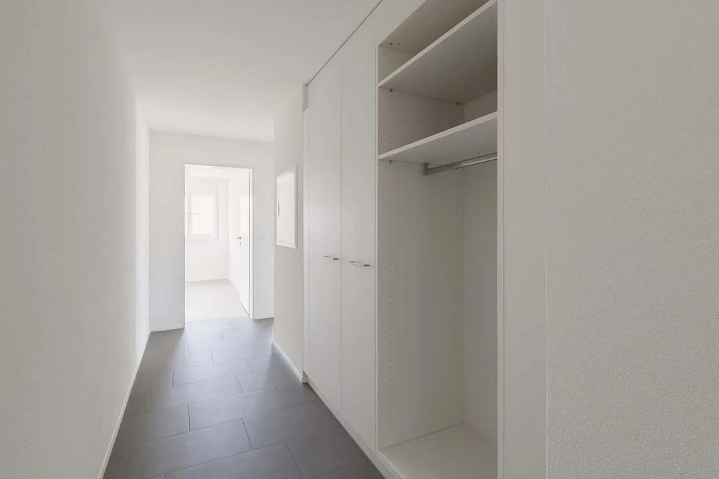Appartement moderne de 4 pièces, emplacement calme à Dietikon - Photo 2 sur 10