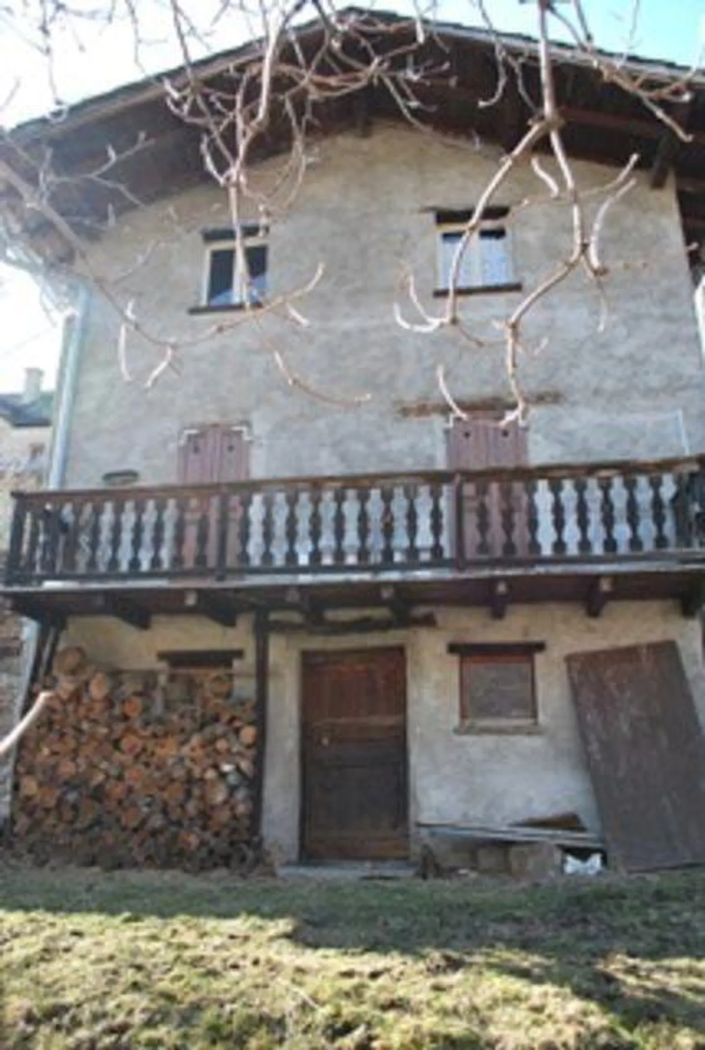 4 1/2-Room House with Small Garden - Photo 1 of 8