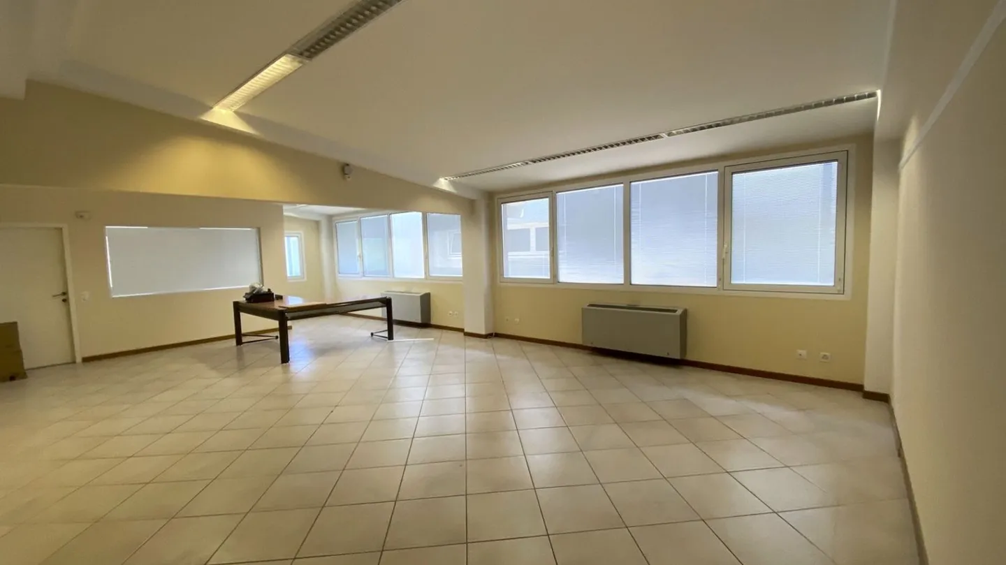 Two offices for rent in a strategic area of Taverne - Photo 4 of 5