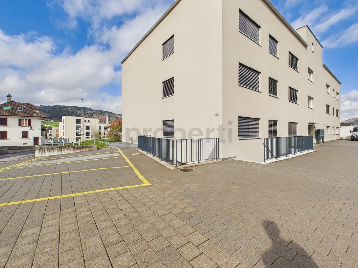 Appartement moderne avec ascenseur - Photo 10 sur 11