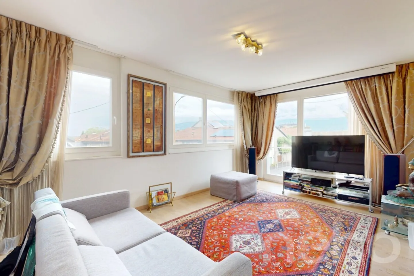 Close to the village center - Photo 11 of 13