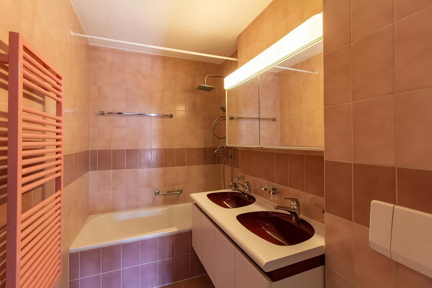 Spacious 4½-room apartment in a central location - Photo 4 of 5