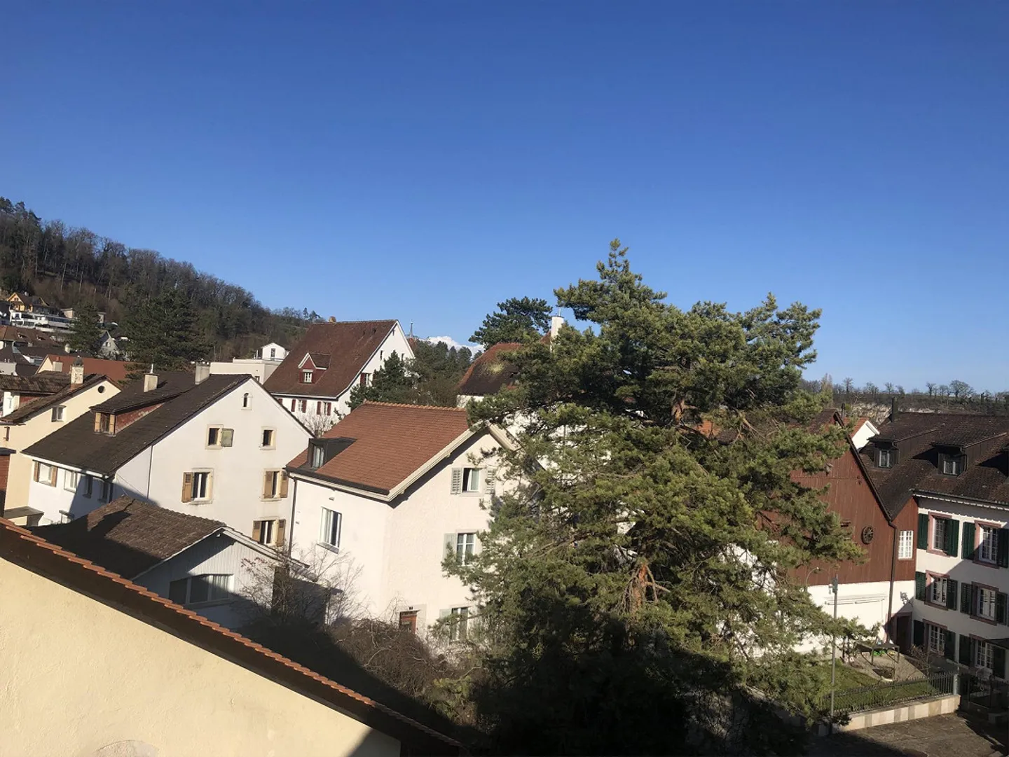 1.5 Room Quiet Attic Apartment in Stedtli Laufen - Photo 1 of 5