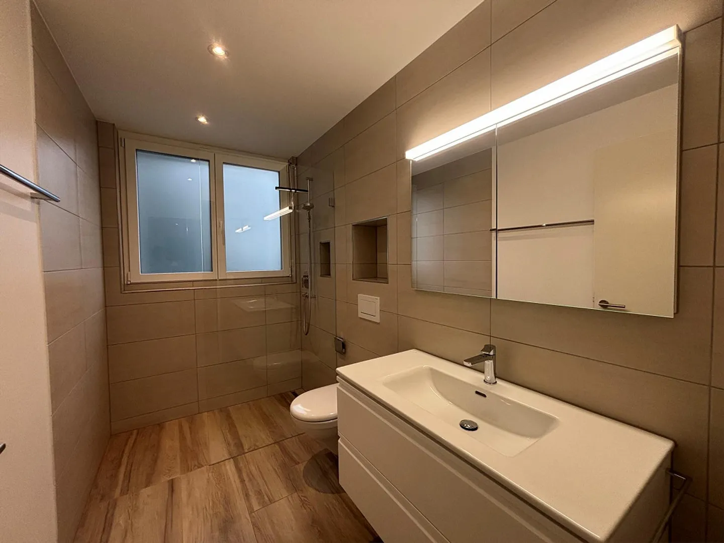 Nel centro del villaggio di Richterswil! - Foto 8 di 10