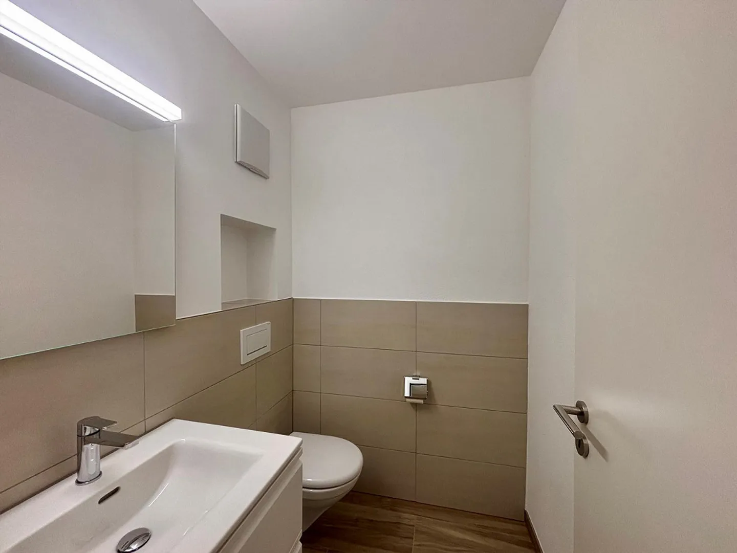 Nel centro del villaggio di Richterswil! - Foto 9 di 10