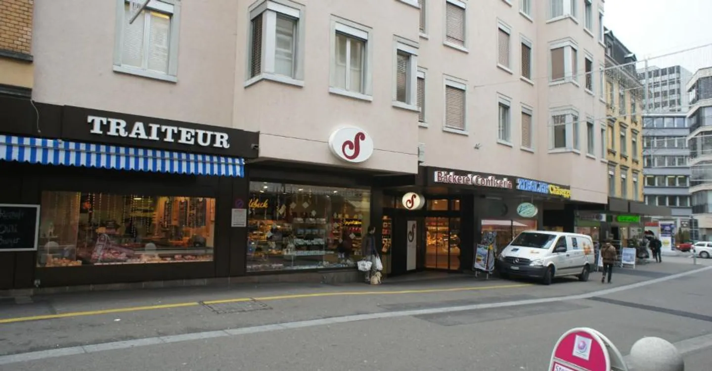Prime location with high foot traffic - Retail space in Oerlikon - Photo 1 of 3