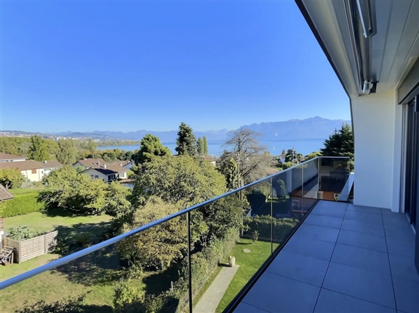 Bellissimo appartamento di 2,5 stanze in soffitta. - Foto 2 di 7