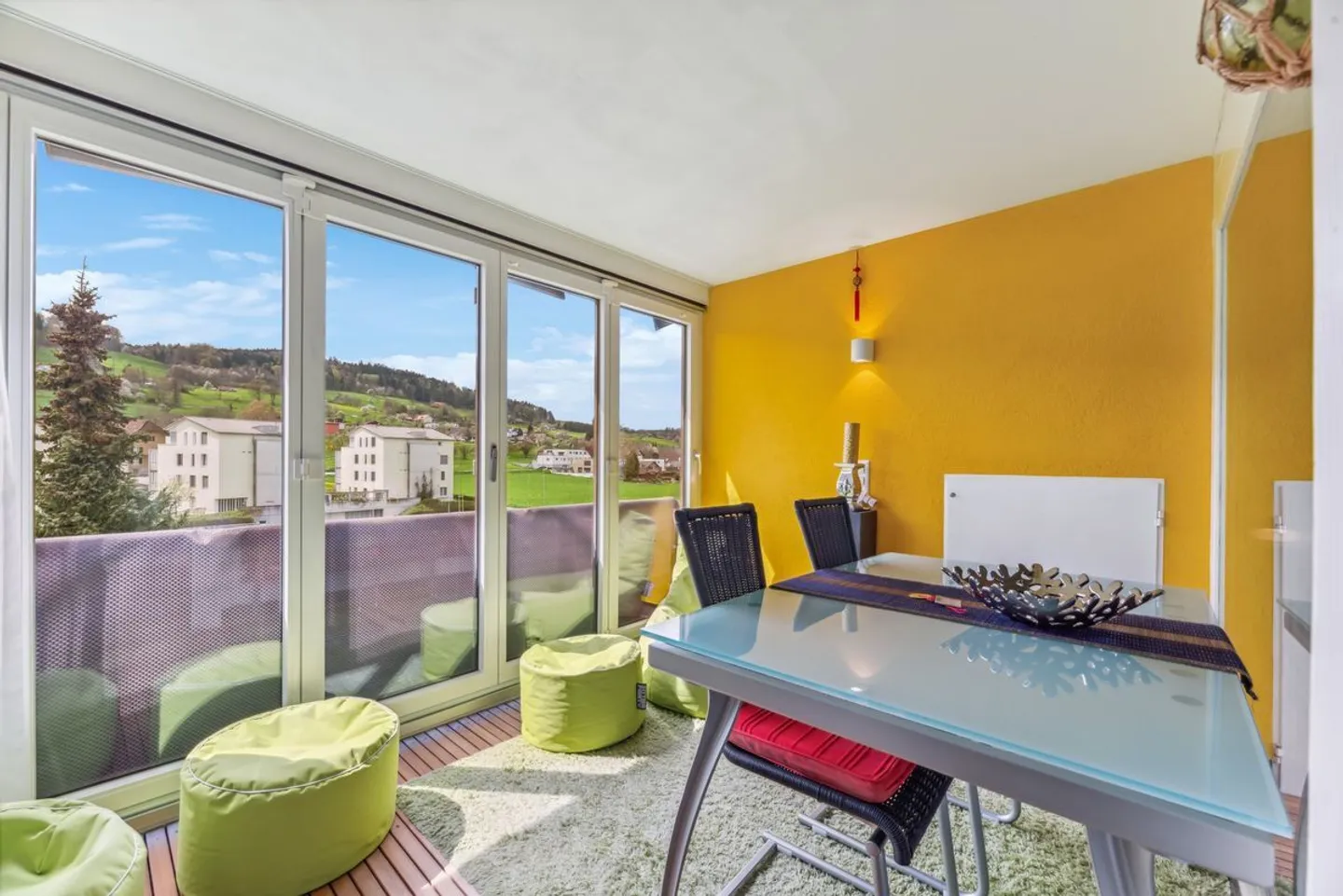 Charming apartment with character - Photo 4 of 8