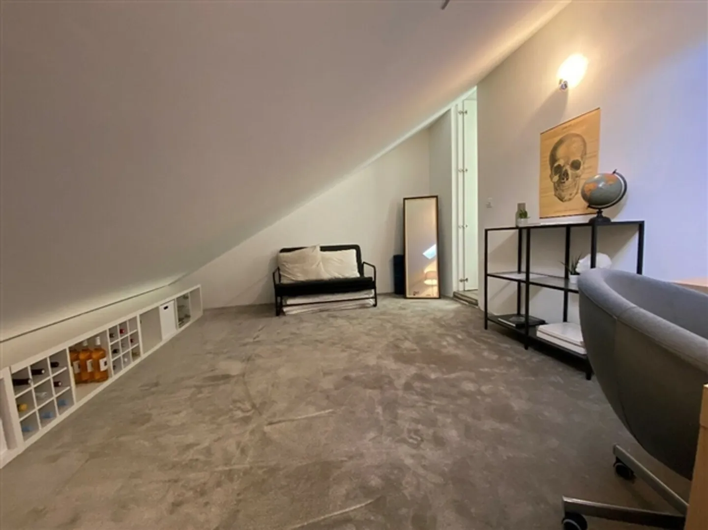 Bellissimo appartamento di 2,5 stanze in soffitta. - Foto 6 di 7