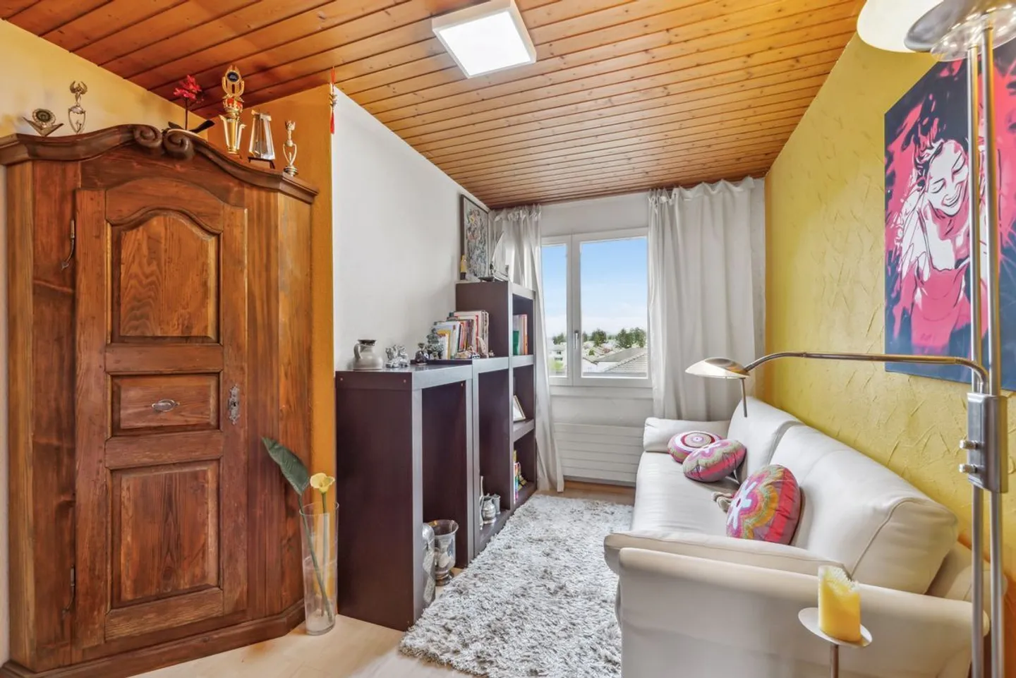 Charming apartment with character - Photo 5 of 8