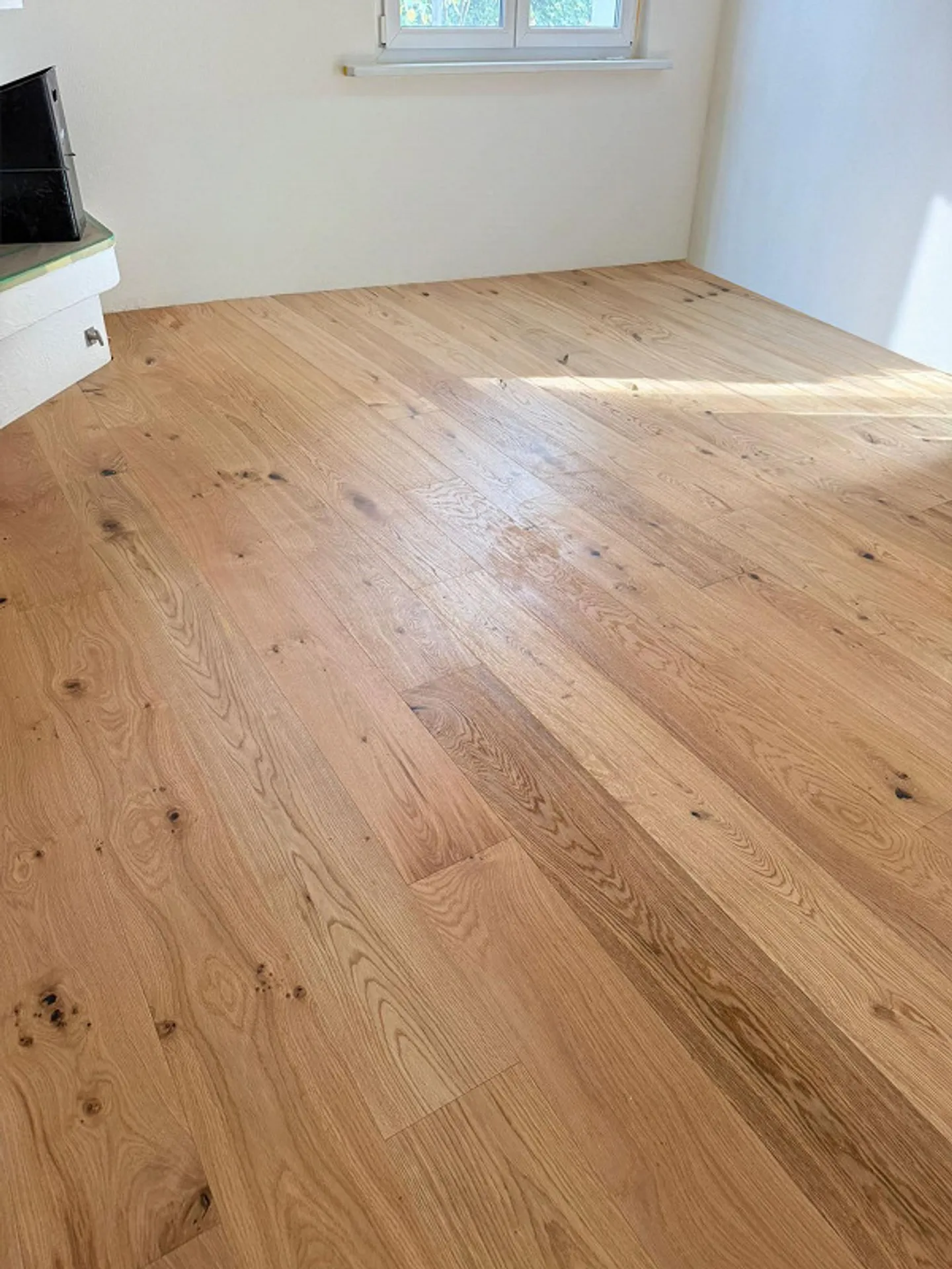 Appartamento ristrutturato di 3,5 locali all'ultimo piano (2° piano / 100 m2) a Schlieren - Foto 2 di 3