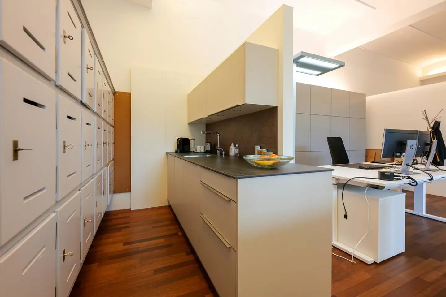 Bureau avec caractère dans le quartier Hürlimann - Photo 5 sur 7