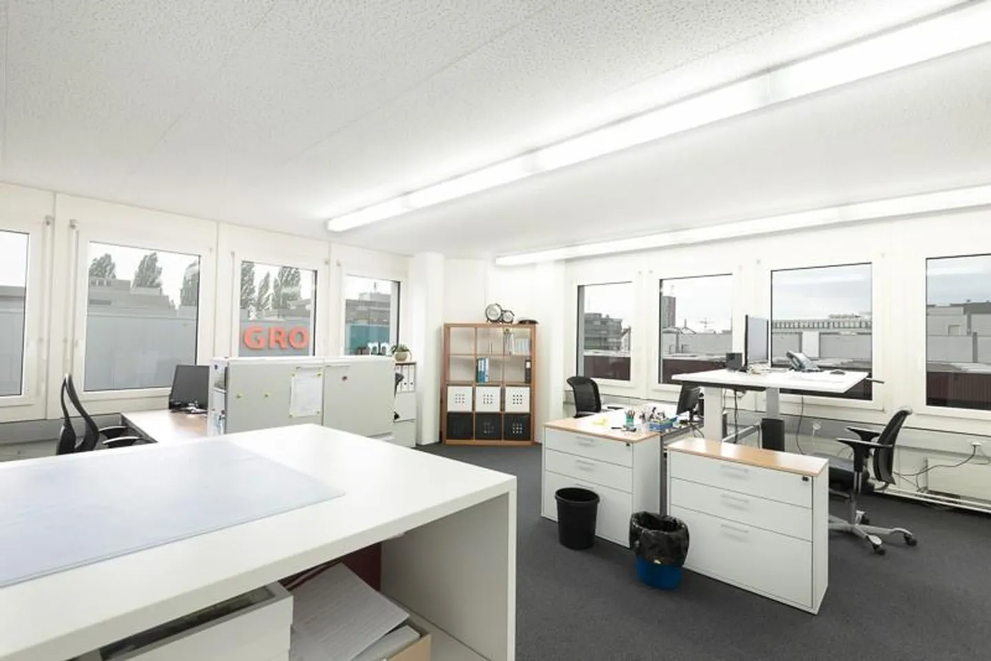 Perfekter Anschluss an das öV- und Strassennetz: 166 m2 Büroraum - Foto 3 von 7