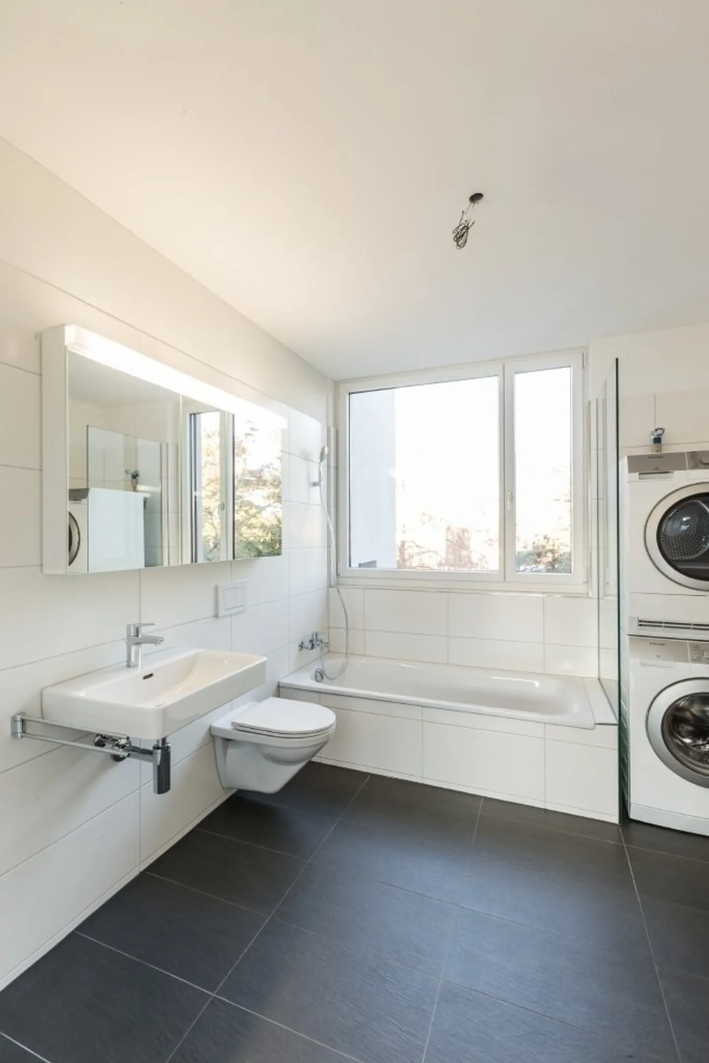 Ampio e luminoso appartamento di 4,5 stanze con finiture esclusive - Foto 6 di 6