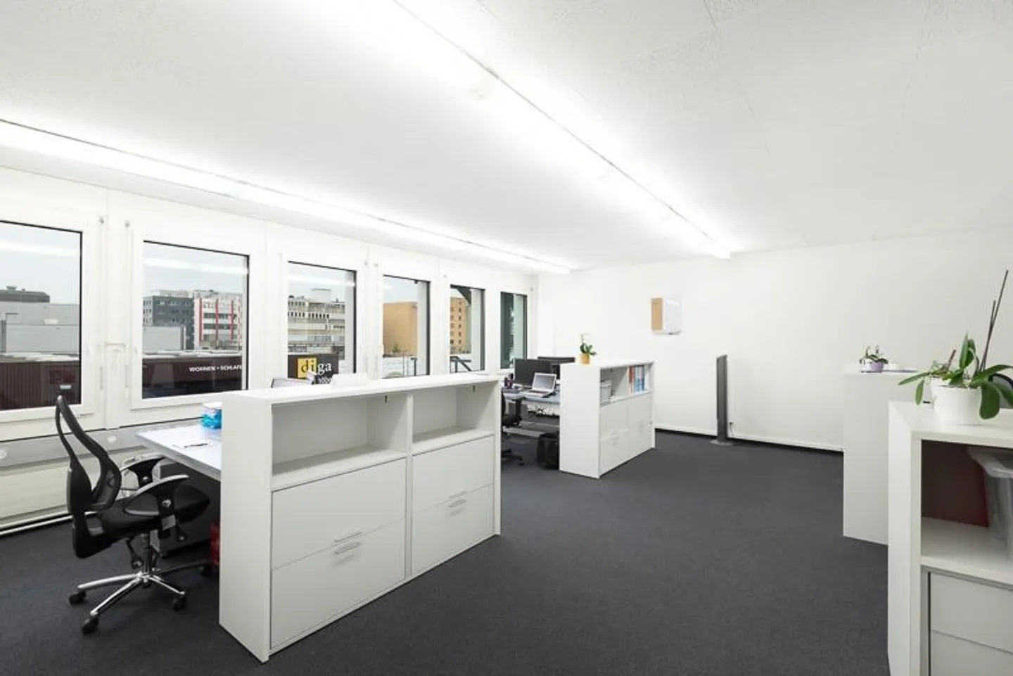 Perfekter Anschluss an das öV- und Strassennetz: 166 m2 Büroraum - Foto 5 von 7