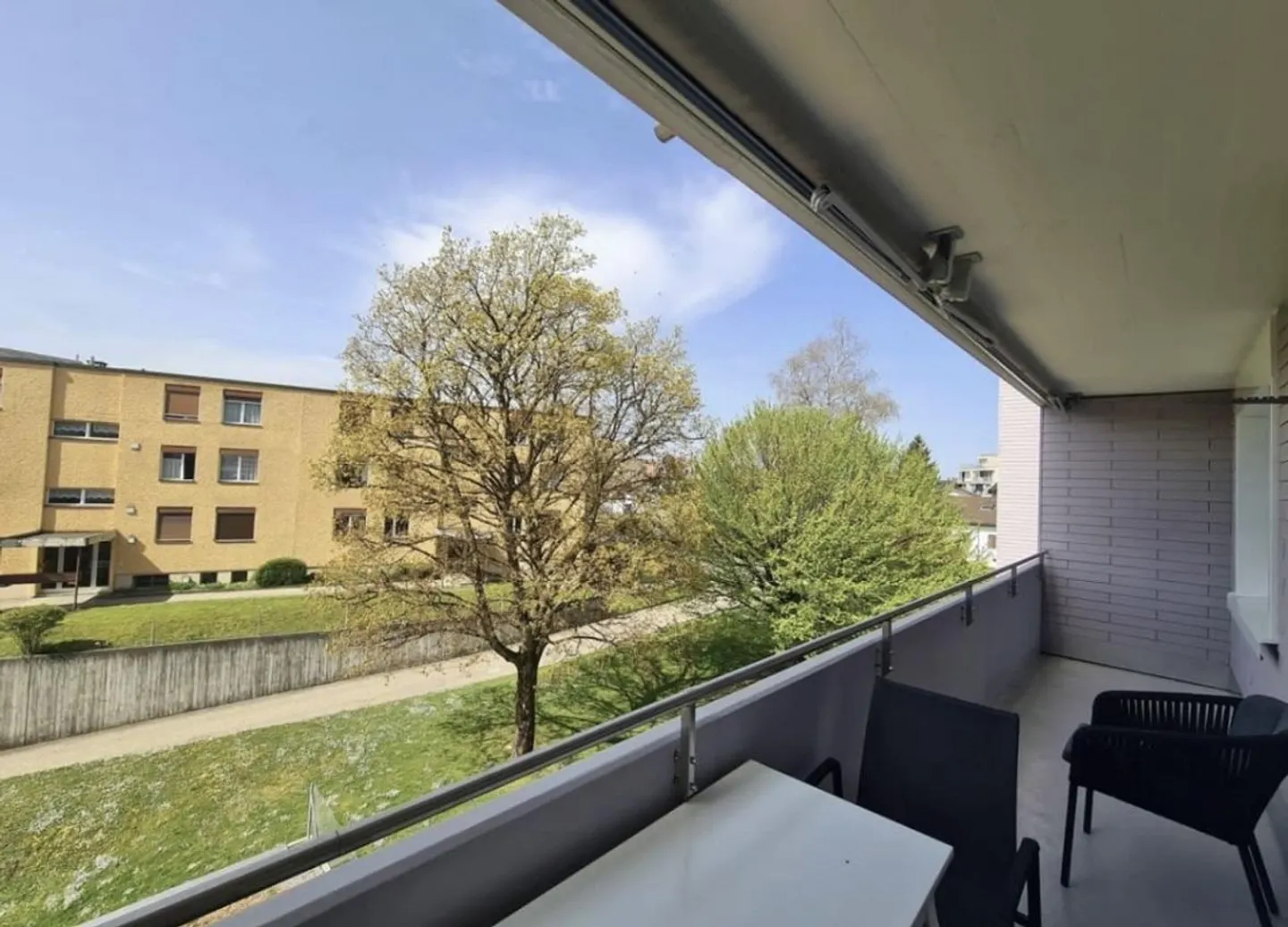 Moderne Wohnung mit 3,5 Zimmern - Foto 7 von 8