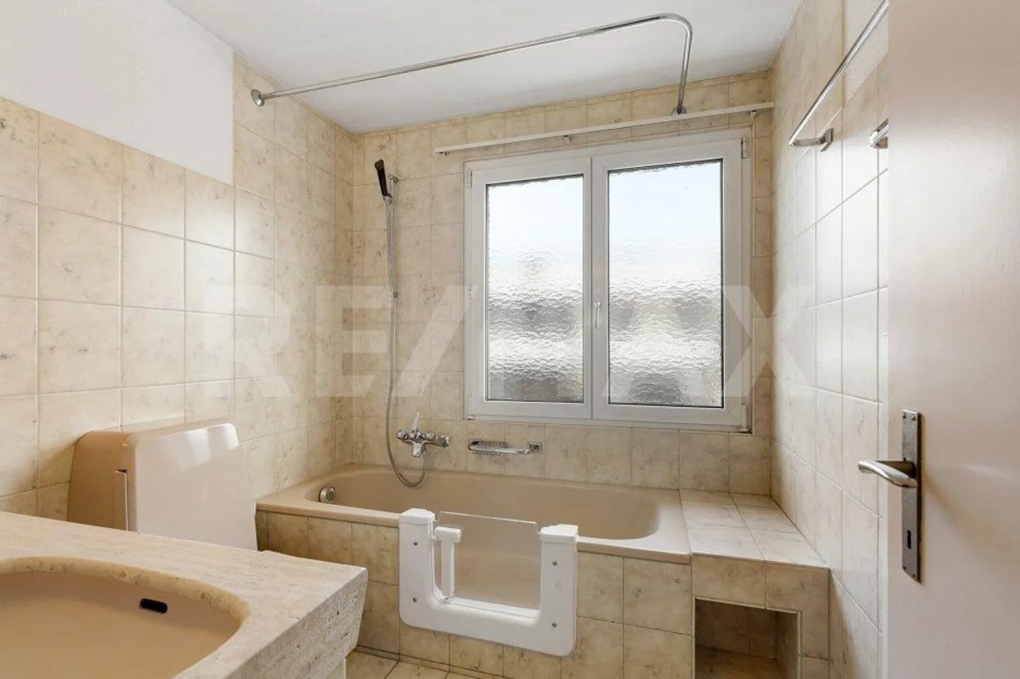 Gepflegtes 6.5-Zi.-Eckhaus mit grosszügigem Garten - Foto 10 von 13