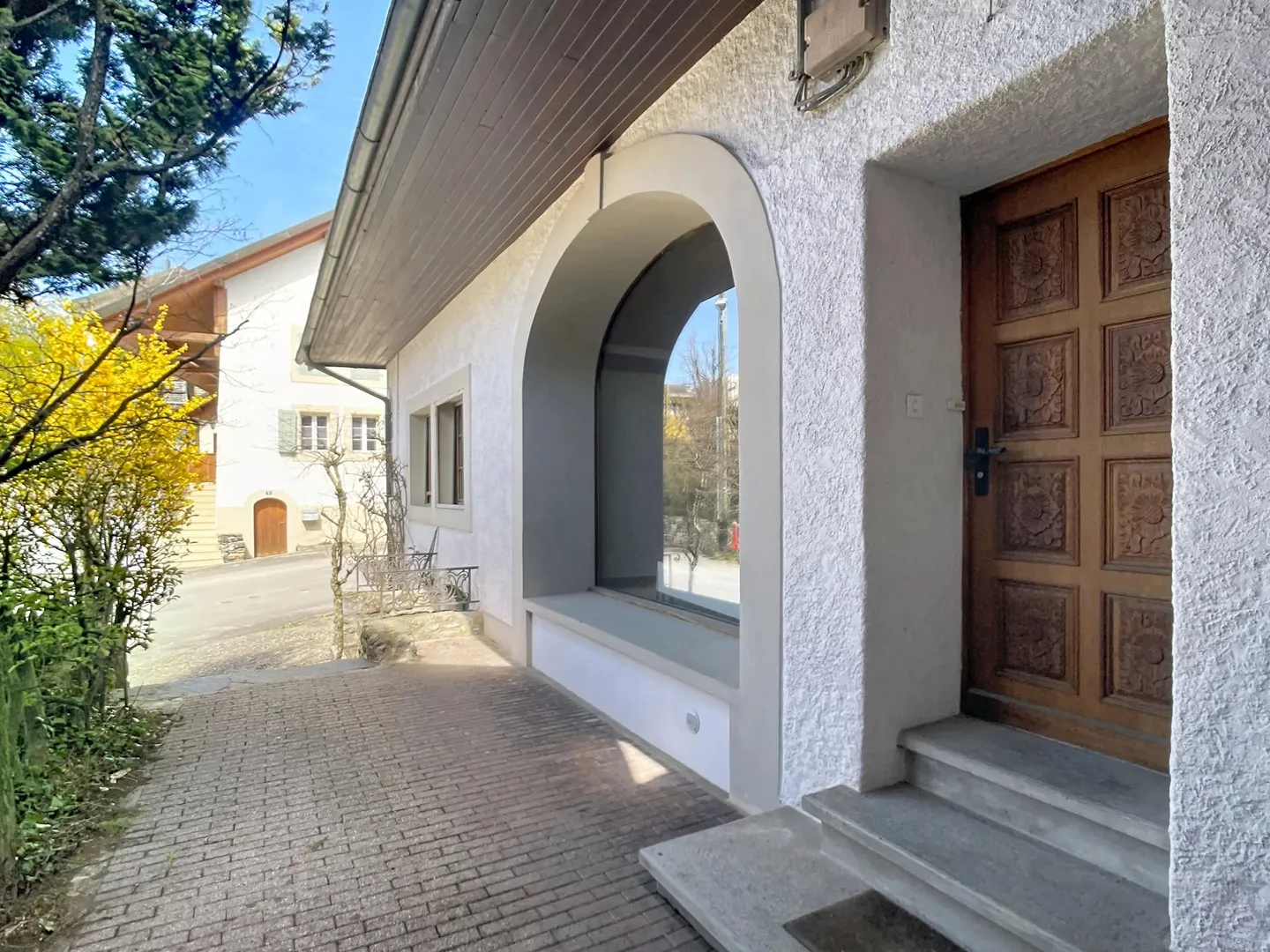 Charming apartment with private terrace of 25 m² - Photo 1 of 10