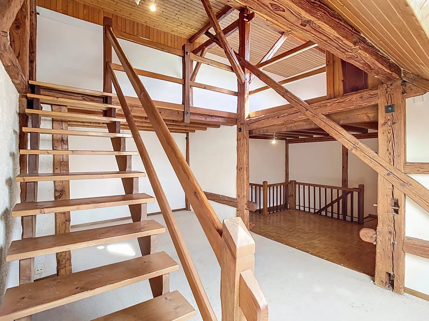 Charming apartment with private terrace of 25 m² - Photo 4 of 10