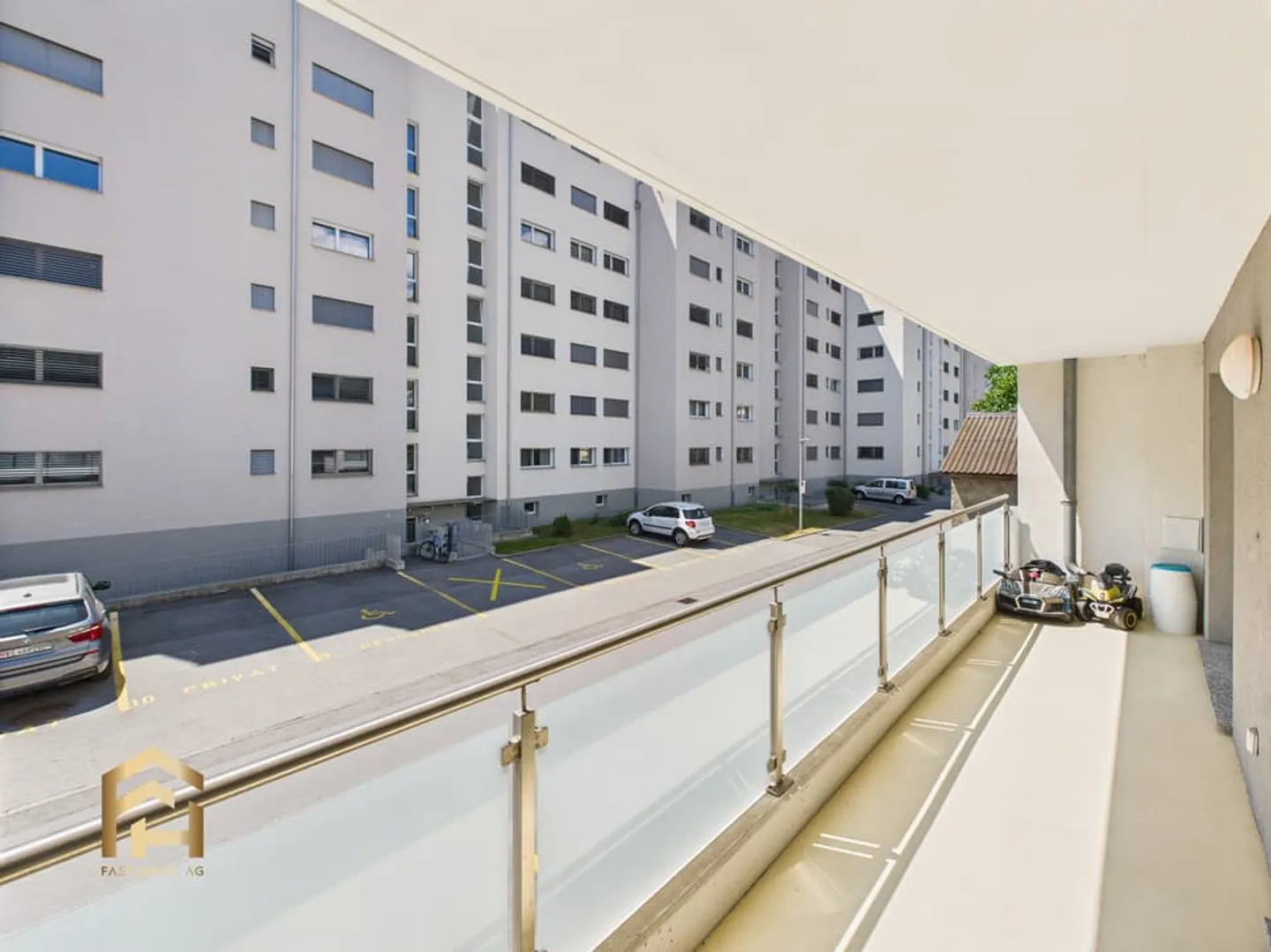 Modern 4.5 room apartment with balcony, corner balcony and garden seating area in Naters - Photo 13 of 13