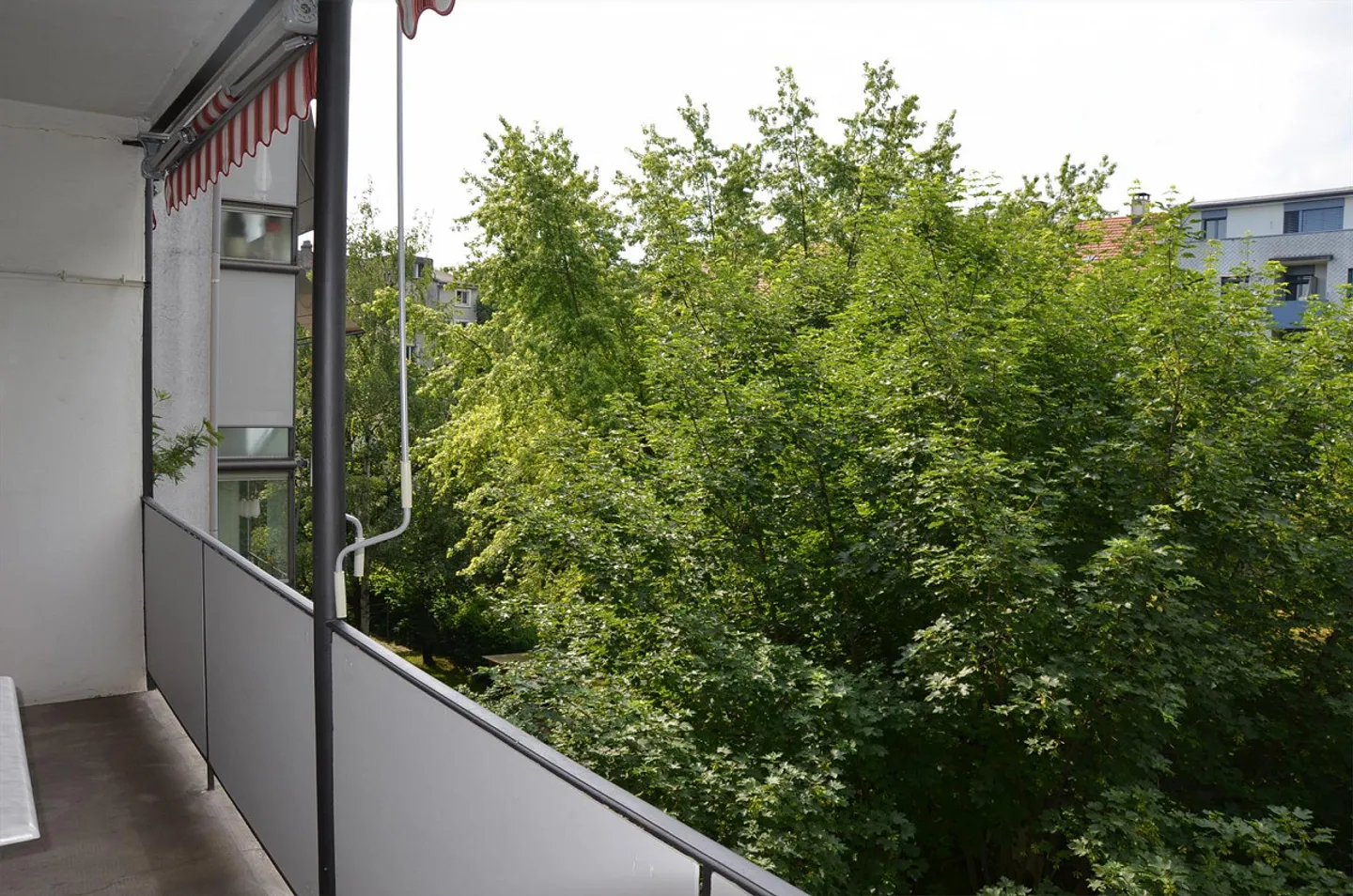 Appartamento attraente di 2,5 locali con grande balcone coperto - Foto 8 di 8