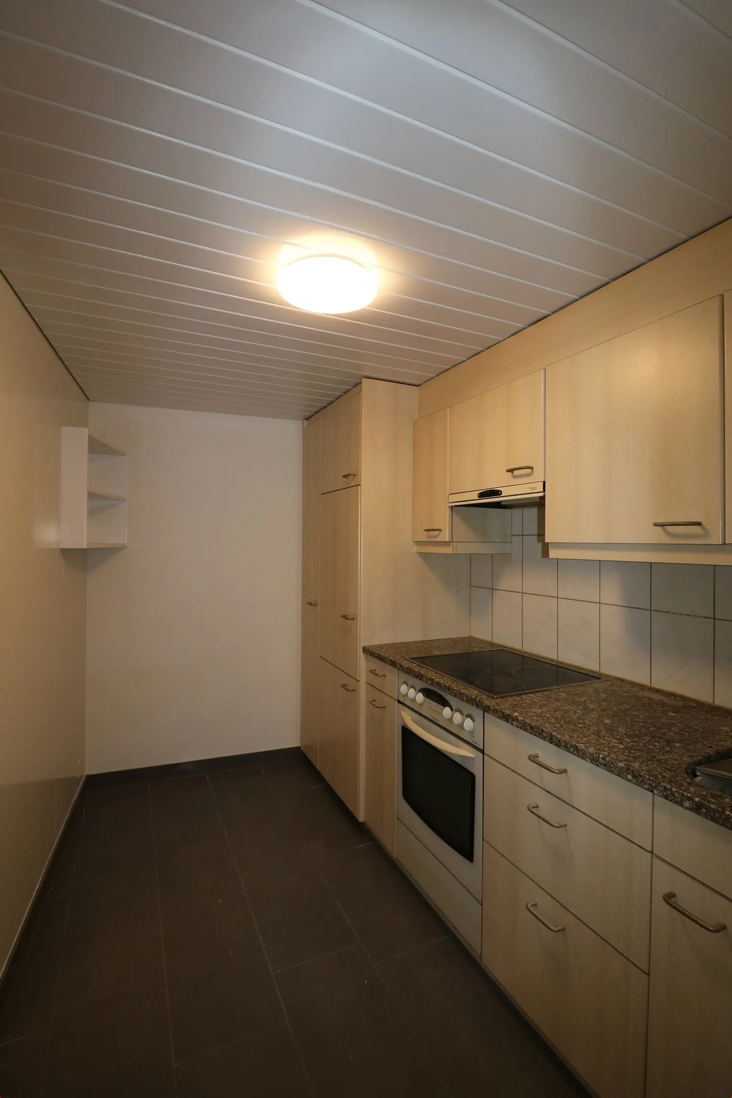 2-room apartment, fine and central! - Photo 6 of 7