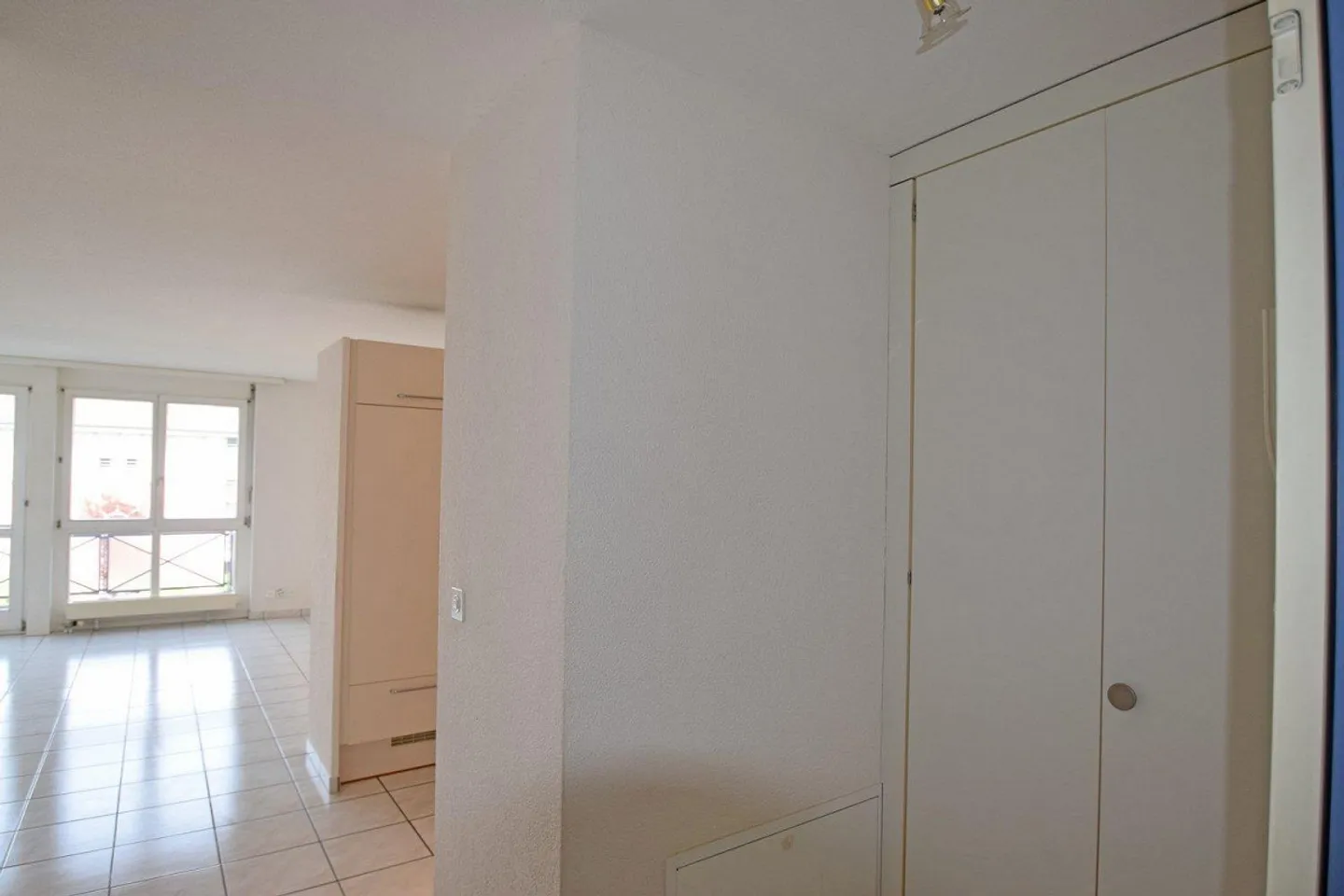 Appartement idéal pour les célibataires ou les retraités actifs - Photo 2 sur 13