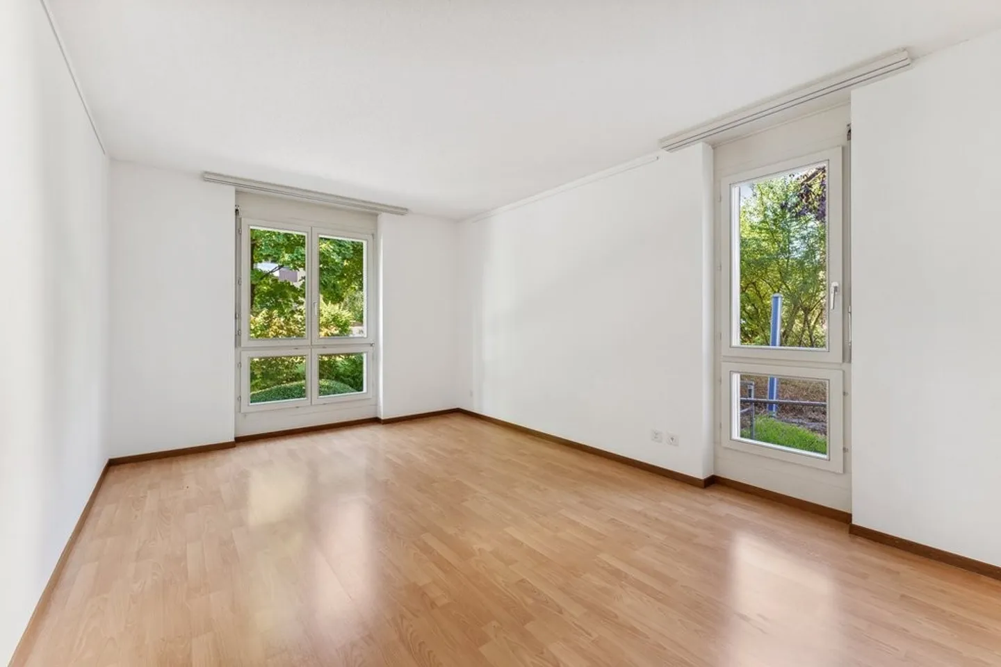 Apartment for rent - Photo 3 of 6